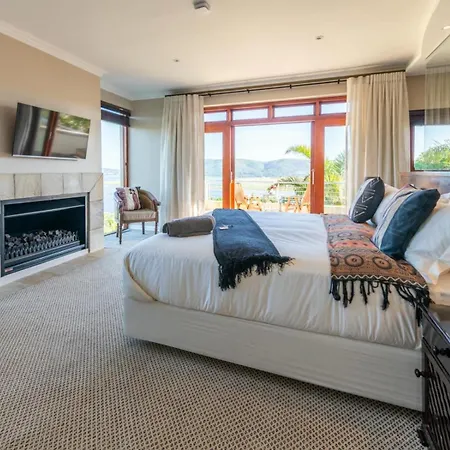 Guest House The Lazy Lion Knysna Room photo
